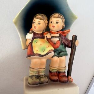 Goebel Hummel “Stormy Weather” RARE Figureine